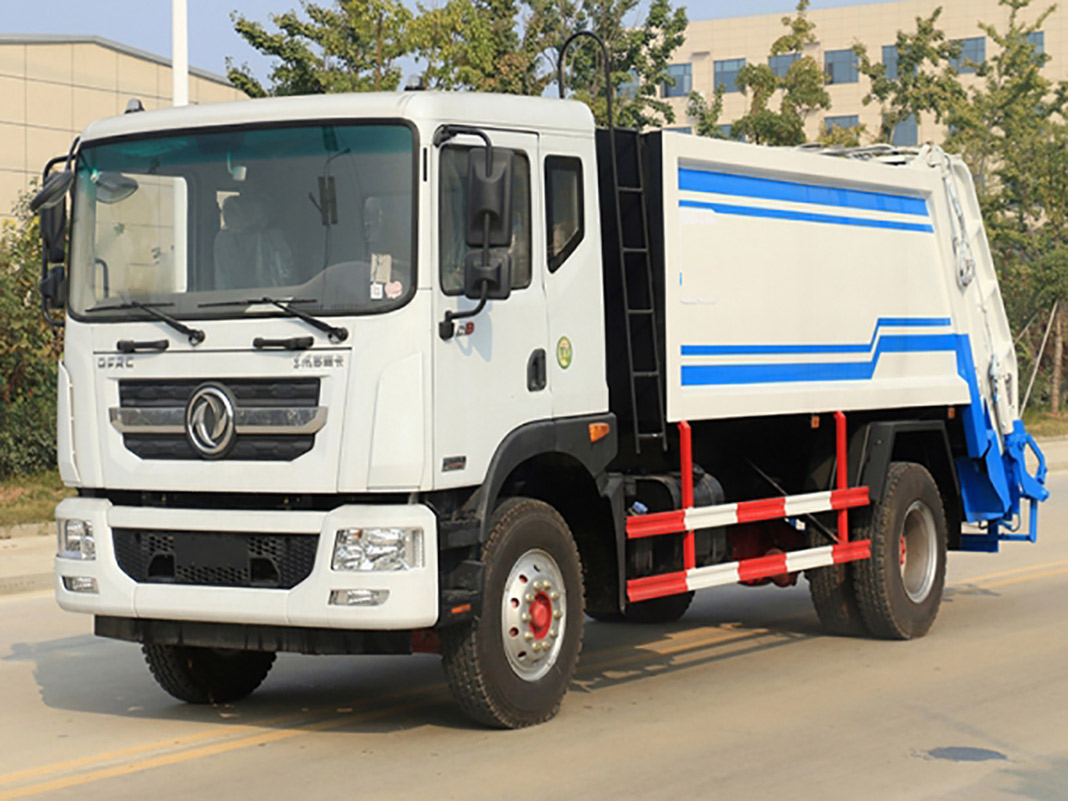 Garbage Compactor Truck